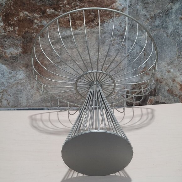 Centerpiece Fruit Vegetable Metal Basket with Stand - Picture 4 of 9